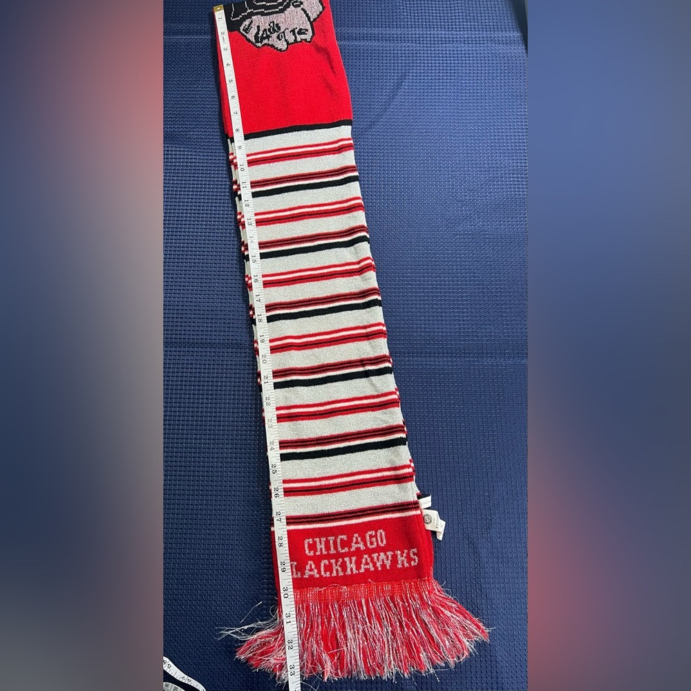 Chicago Blackhawks Hockey NHL Scarf - Picture 4 of 6
